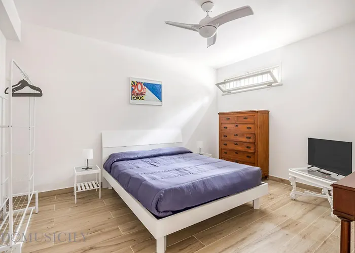 Apartment La Dimora Del Mare By Domus Sicily
