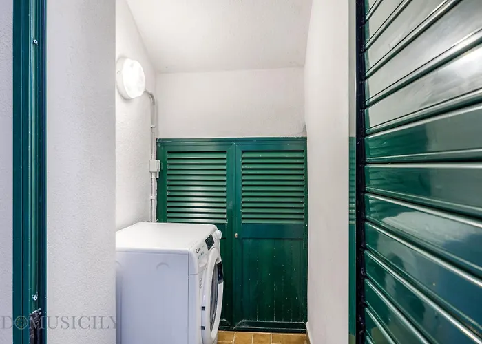 La Dimora Del Mare By Domus Sicily Apartment Mondello